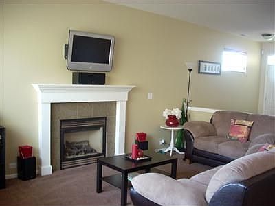 3rd image of 4002 Heritage Ave E