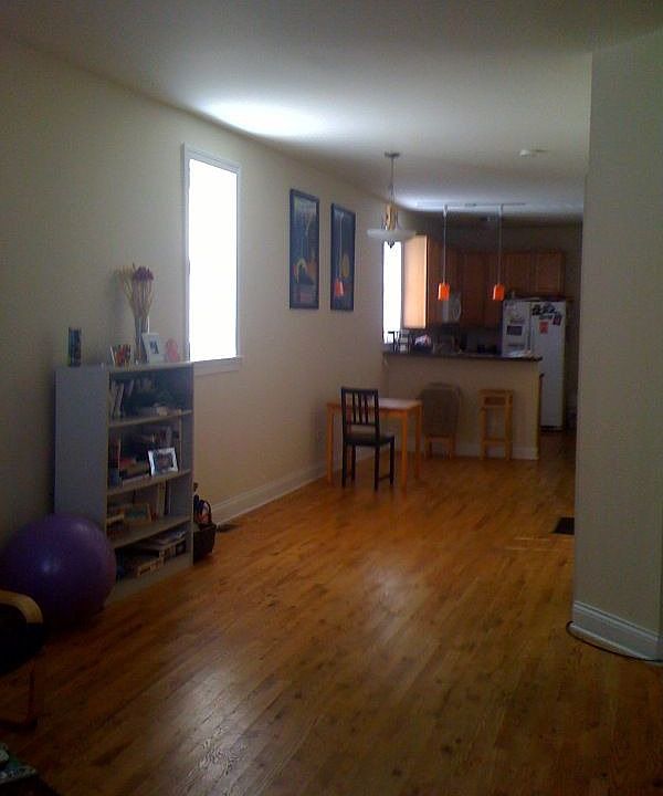 2nd image of 1858 W Cullerton St #1