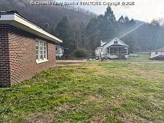 3rd image of 6026 Pond Fork Rd