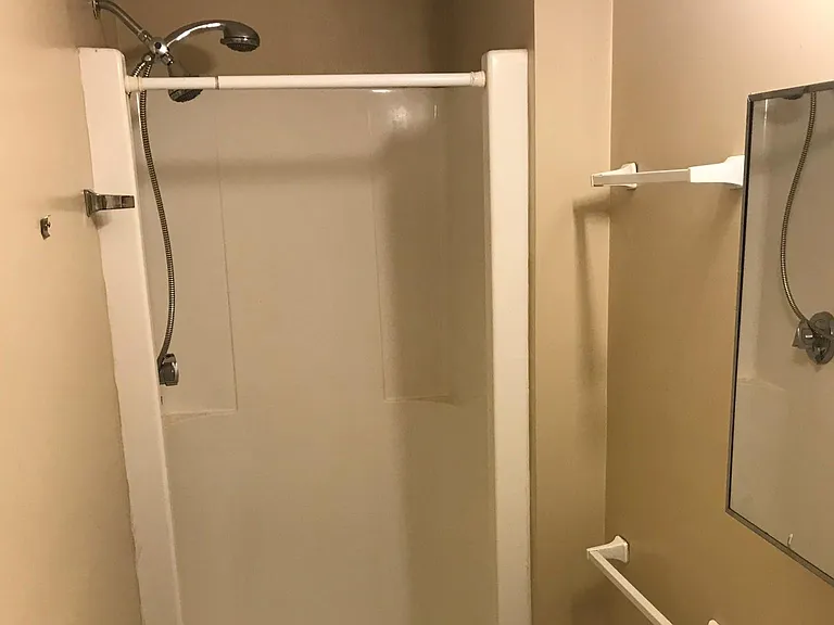 53 Bacon St #2L — Photo 13
