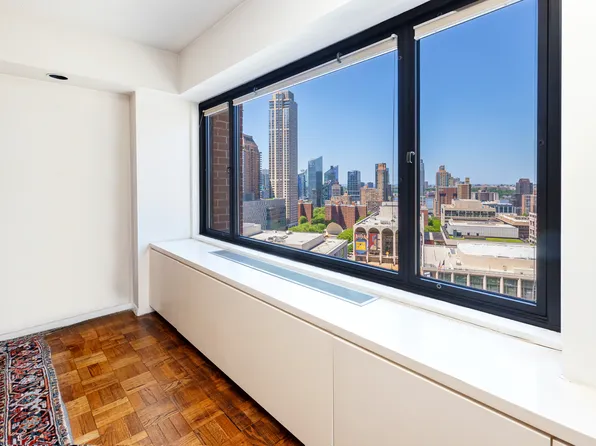 20 West 64th Street 20K image 2 of 18