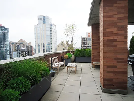 Sold by Mallan Real Estate Inc | media 21