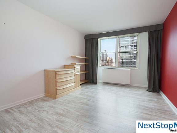 5th image of 245 E 54th St APT 25F