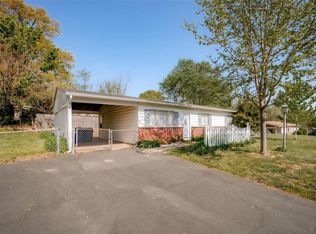 249 Ries Rd, Ballwin, MO 63021