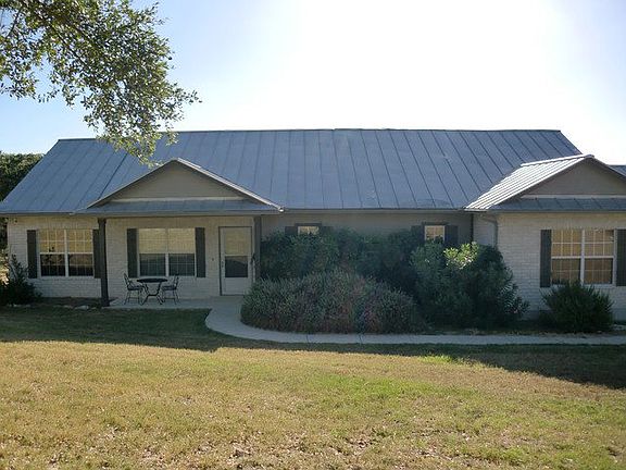 2nd image of 1156 Carson Crk