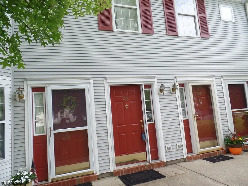 188 Mary Ct