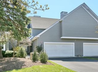 127 Brewster Rd, Wyckoff, NJ 07481