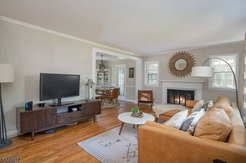 3 bed, 2.0 bath, $4,500 — Photo 3