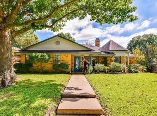 202 Indian Trace Ln, Waxahachie, TX 75165
