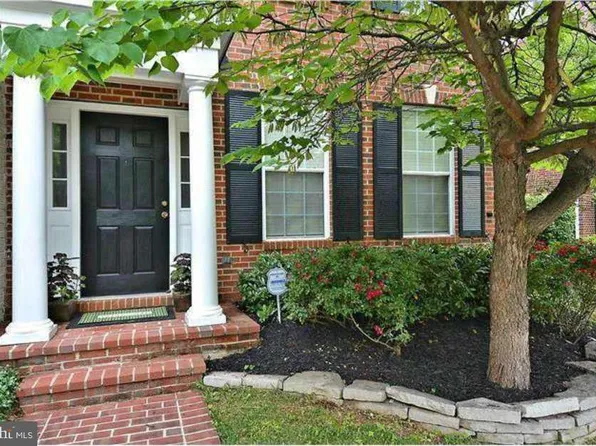 715 Pleasant Dr, Rockville, MD 20850