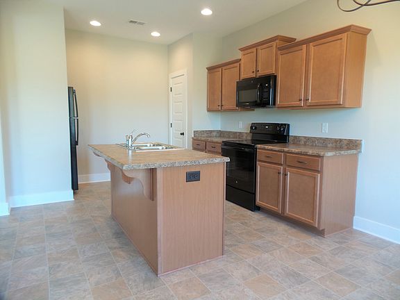 4th image of 14652 Griffin St