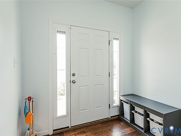 3rd image of 7455 Washington Arch Dr