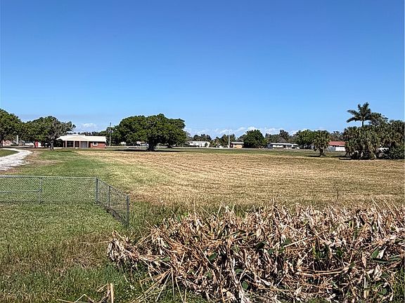 2nd image of 1848 Davidson Rd