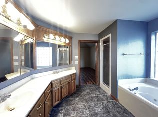 113 S Mustang Rd, Tuttle, OK 73089