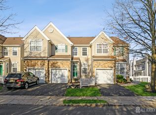 1404 Yarrow Cir, Dayton, NJ 08810