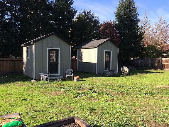 4th image of 9597 Vancouver Ln