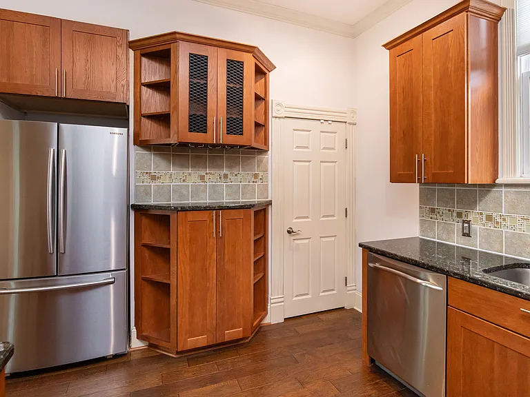 1502 Woodlawn Ave — Photo 41