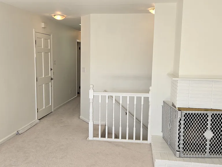354 Joost Ave — Photo 10