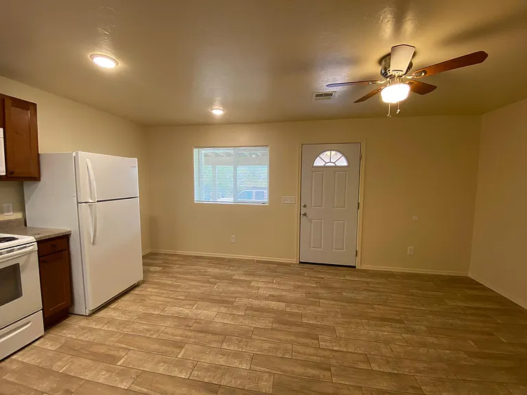 1001 Elledge Dr #1 — Photo 5