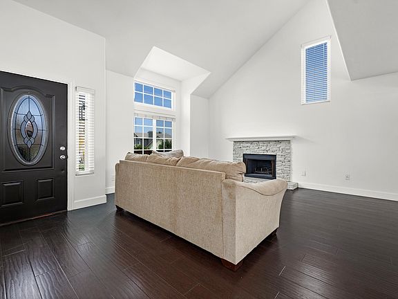 4th image of 41034 Willowbend Dr