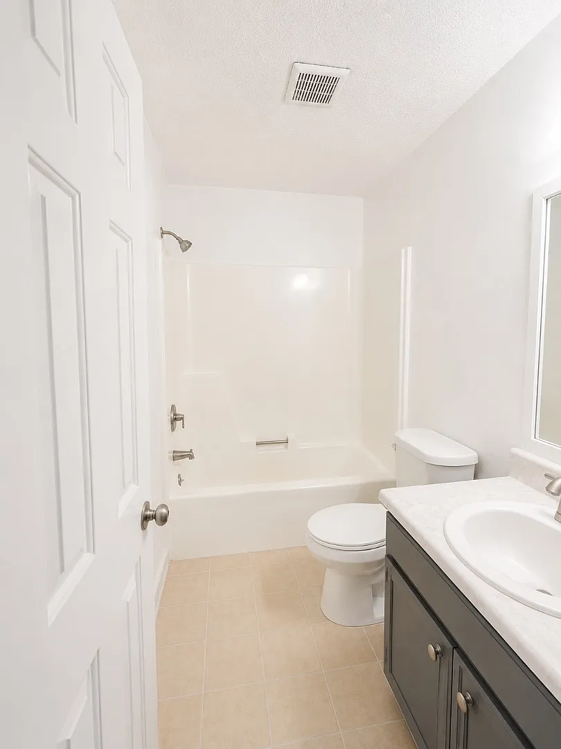 1509 Medland Rd Nw - Unit B — Photo 3