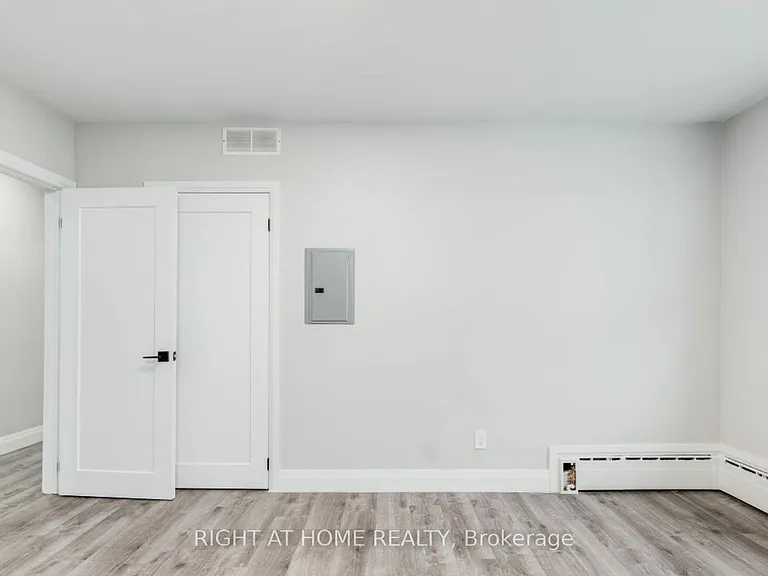 31 Wesley St #3 — Photo 6