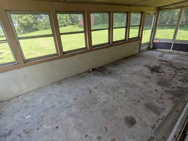 384 Martin Rd — Photo 15