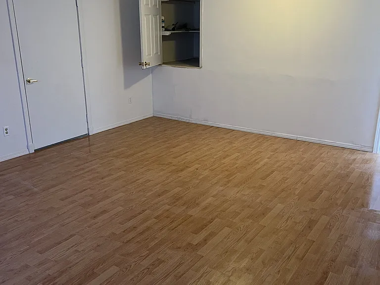 1101 N Illinois St — Photo 5