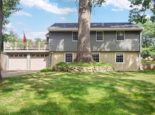 1701 11th St NW, Cedar Rapids, IA 52405