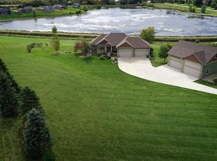 11545 Circle Ridge Ct, Faribault, MN 55021