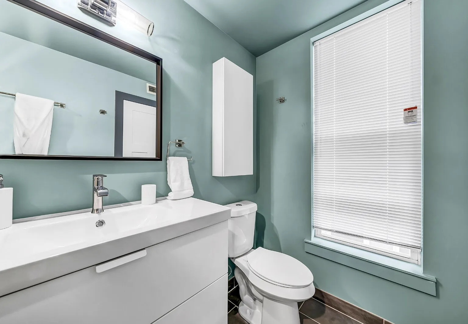 2 bed, 2.0 bath, 1000 sqft, $2,500 — Photo 3