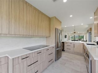 909 Reef Point CIR, NAPLES, FL 34108