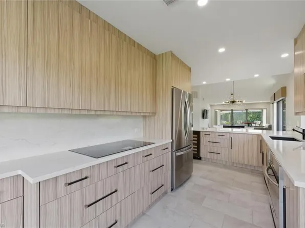 909 Reef Point CIR, NAPLES, FL 34108