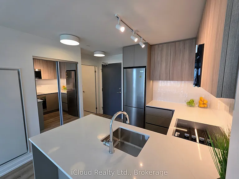 2485 Eglinton Ave W #801 — Photo 6