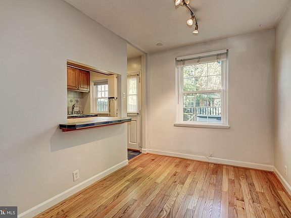 4th image of 3094 S Woodrow St