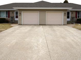 420 N Park Rd, Algoma, WI 54201