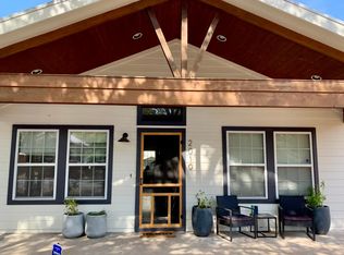 2010 E 2nd St, Austin, TX 78702