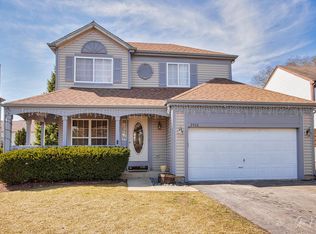 2400 N Old Pond Ln, Round Lake Beach, IL 60073