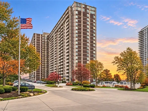 12900 Lake Ave APT 216, Lakewood, OH 44107