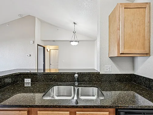 Hunter's Run Apartments — Photo 46