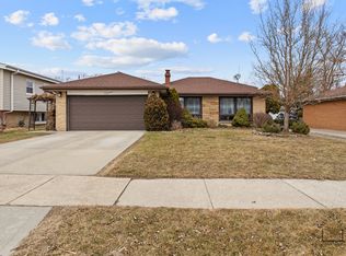 510 Florian Dr, Des Plaines, IL 60016