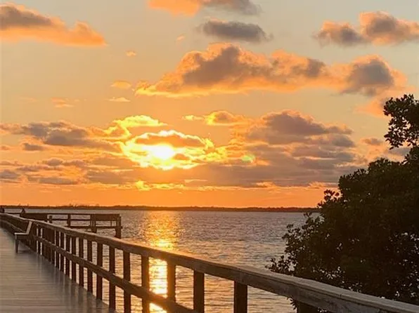 2602 Edgewater Ct, Palmetto, FL 34221