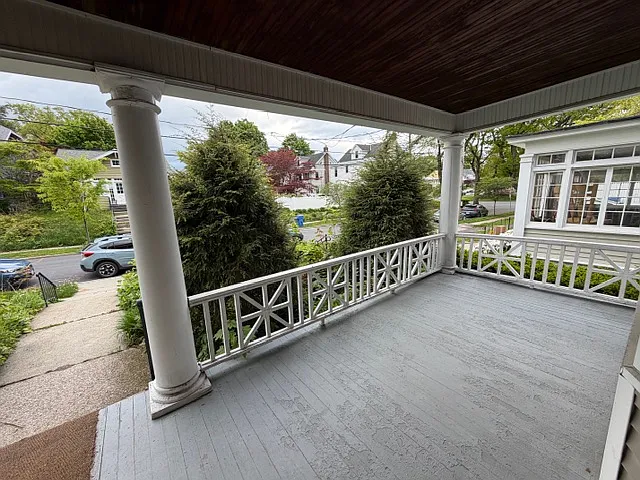 Building Photo - 18 Terrace Ave #1