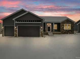 4271 Drake Dr, Swartz Creek, MI 48473