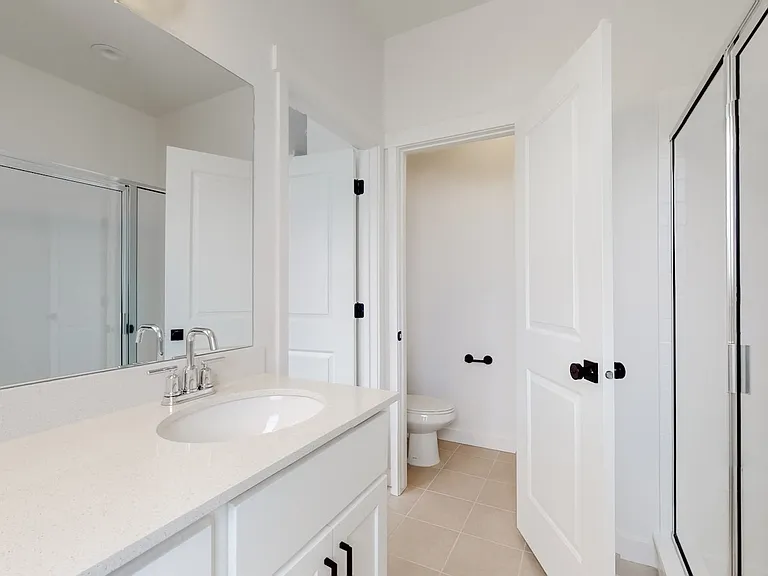 546 S 1040 W — Photo 19