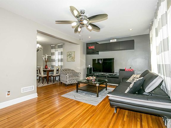 5th image of 36 Barbara St