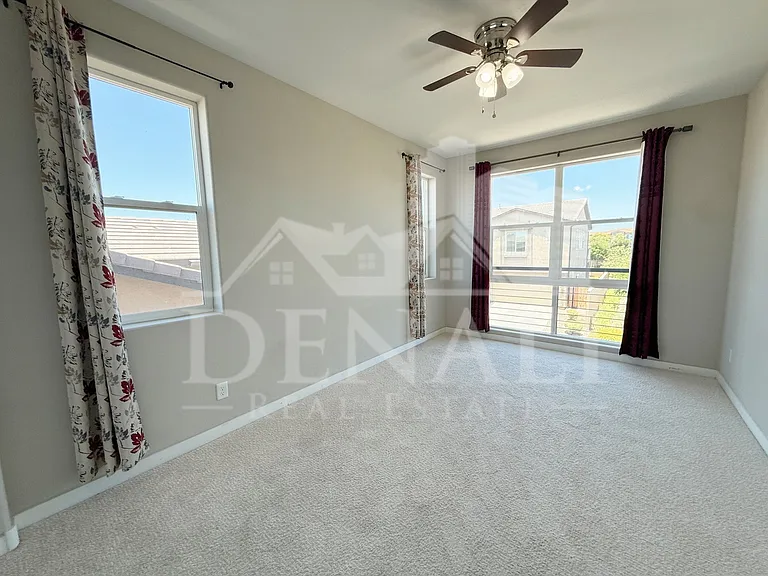 1729 W Myrna Ln — Photo 20