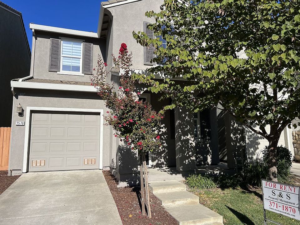 1st image of 2570 Huckleberry Cir