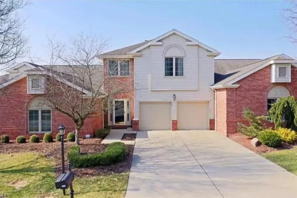 3 bed, 3090 sqft, $3,100 — Photo 1