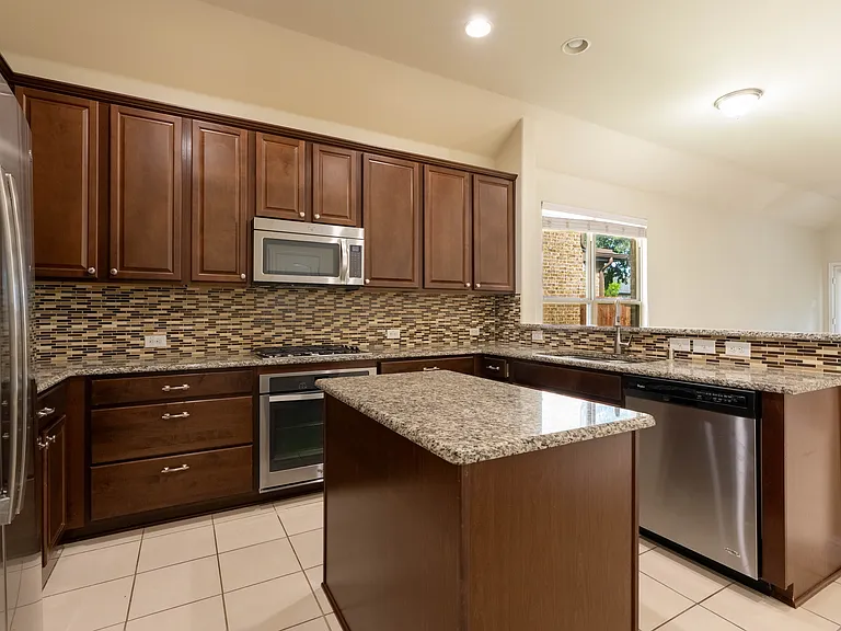 612 Calliopsis St — Photo 11